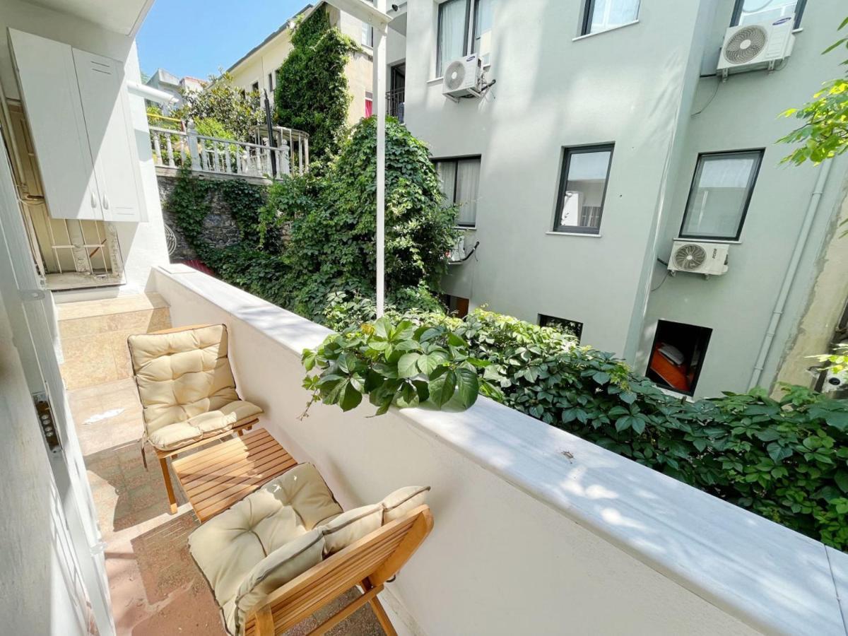 Apartment With Balcony Close To Taksim In Cihangir Provincia di Provincia di Istanbul Esterno foto