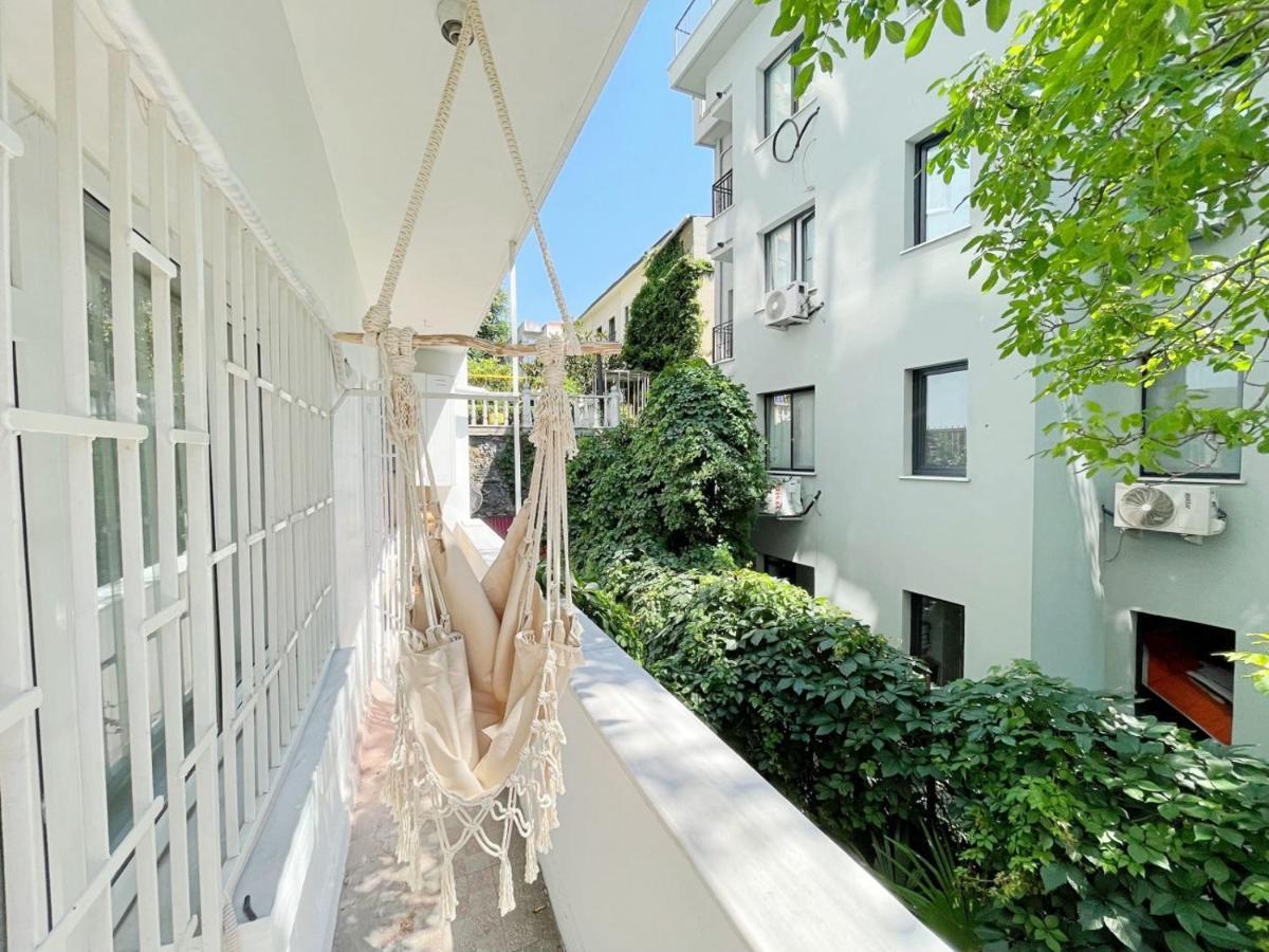 Apartment With Balcony Close To Taksim In Cihangir Provincia di Provincia di Istanbul Esterno foto